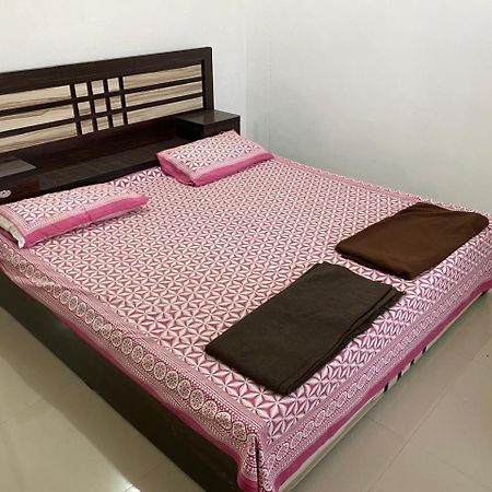 Sriram Homestay 01 Km To Sri Ram Mandir Ayodhya Exteriör bild