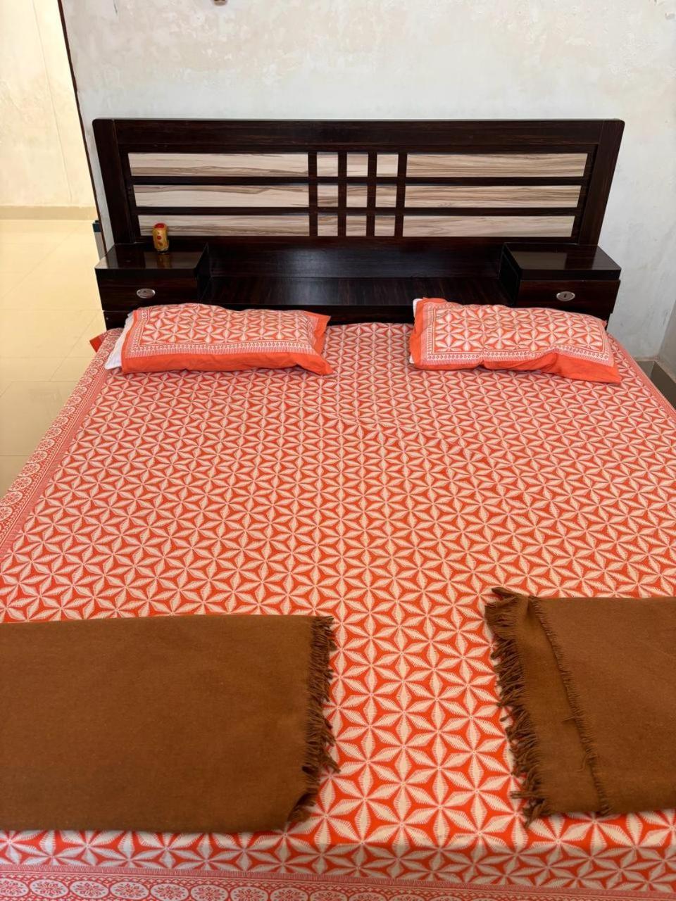 Sriram Homestay 01 Km To Sri Ram Mandir Ayodhya Exteriör bild